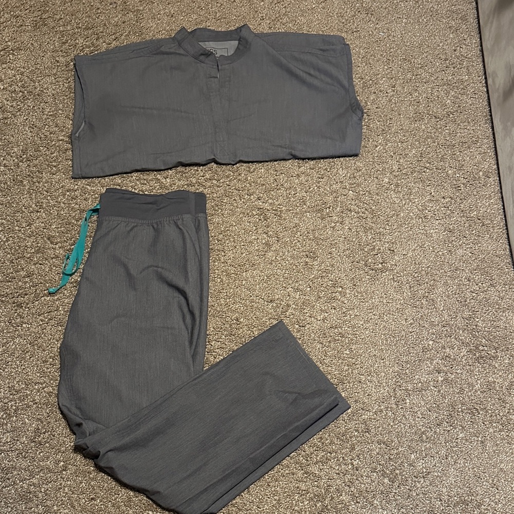 Figs Gray Scrub Set with Teal Accents